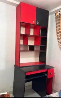 میزتحریر یا میزکامپیوتر+ کتابخانه