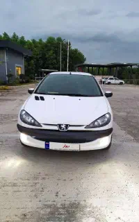 206اس دی  V8