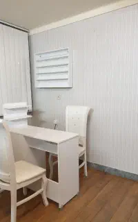 میز ناخن کار و استند لاک