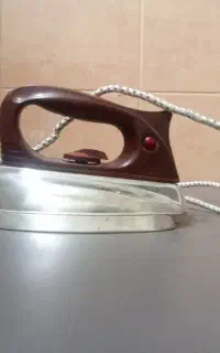 اتو خشک AEG