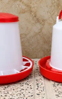 آبخوری و دانخوری