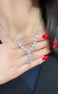 قدیمی و بی‌رونق نقره‌لری ساتساز آلیریخ/۹۹۰)۹۲۵