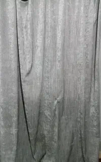 پرده پیله مخمل طوسی.