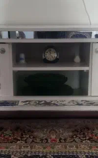 میز تلویزیون سفید آینه دار