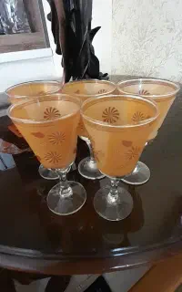 ظروف آشپزخانه ورق بزنید