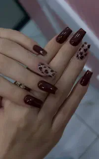 کاشت ناخن و اموزش