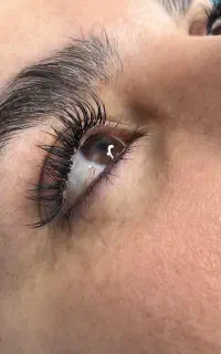 اکستنشن مژه فقط با هزینه متریال