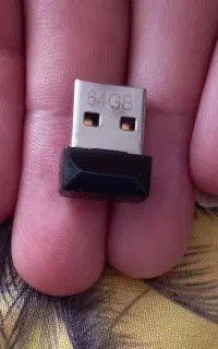 فلش ۶۴ گیگابایت
