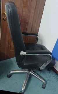 فروش صندلی اداری میز وکتاب تست