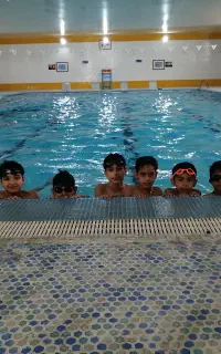 آموزش شنا و آب درمانی