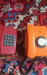 دوعددگوشی رومیزی قدیمی سالم