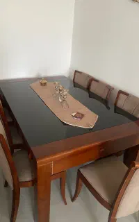 میز ناهاری در حد نو