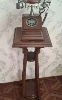 تلفن چوبی ایستاده نو
