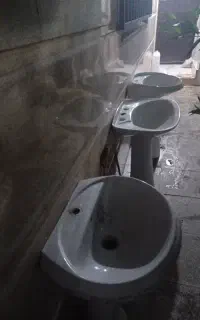 سه روشویی پایه دار