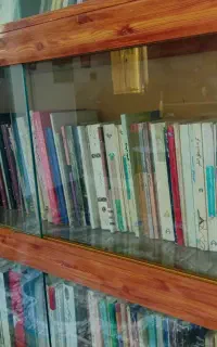 شیشه کتابخانه