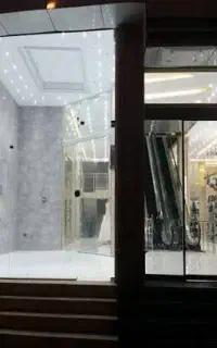 مغازه فروشی/200متر/دارای 50متر بالکن/حاشیه نور