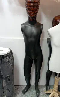 فروش مانکن  و میز مغازه