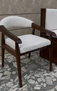 کار در کارگاه مبل