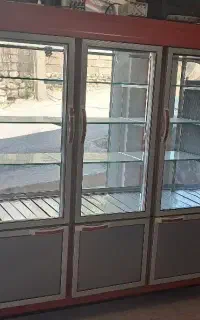 یخچال ۶ در فروشگاهی
