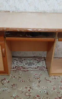 میز کامپیوتر سالم