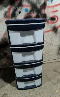 فایل بزرگ 4کشو سالم در حد نو