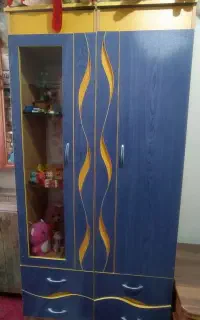 تخت خواب  و کمد کودک