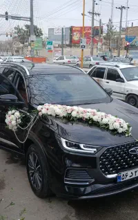 ماشین عروس دسته گل عروس