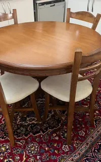 میز غذاخوری ۴ نفره