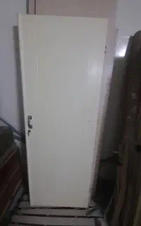 درب کمد دیواری به همراه چهارچوب فلزی