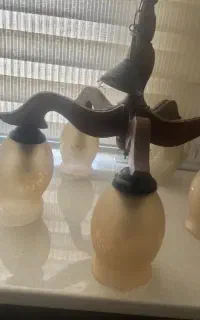 یک عدد لوستر پنج شاخه