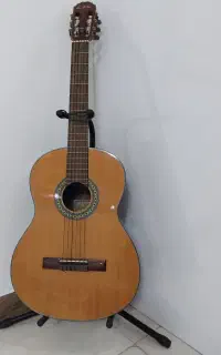 گیتار best fun e150 به همراه تمام وسایل