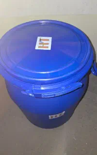 بشکه پلاستیکی دولایه