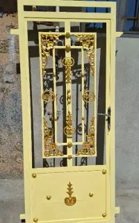 درب آهنی اندازه ۲۱۸ سانت در ۹۰سانت