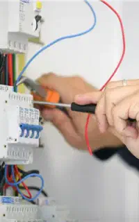 برقکار و خدمات ساختمانی