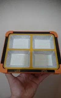 پروژکتور خورشیدی شارژی