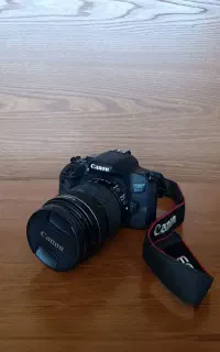 دوربین کنون 800d لنز 18-135 stm در حد نو