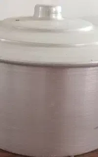 قابلمه رویی بزرگ در حد نو
