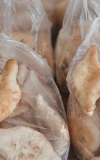 شاورما فلافل محبوب با نون عراقی