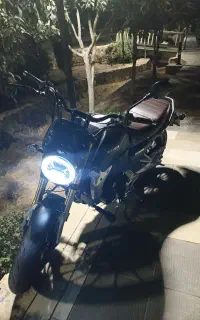 برمودا طرح cb200،مدل۱۴۰۴