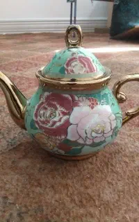 قوری بزرگ طرح طلاکوب