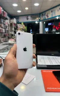 ایفون se 2020