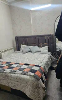 تخت و پرده و موکت و روتختی ست شیک و تمیز