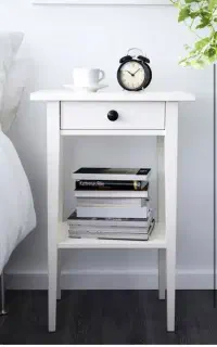 میز‌پاتختی ایکیا