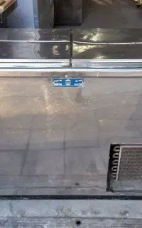 فریزر بستنی (یخچال بستنی)
