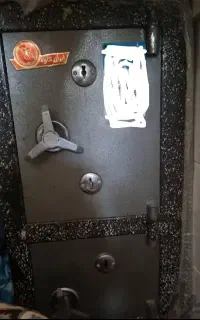 کلیدسازی احمدی بازکردن هر نوع قفل ساخت هر نوع کلید