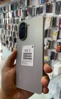 شیائومیredmi a5 حافظه ۱۲۸ رم ۴ در حد