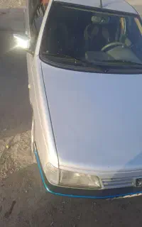 ۴۰۵مدل  ۹۴شاسی سالم یه گلگیر رنگ