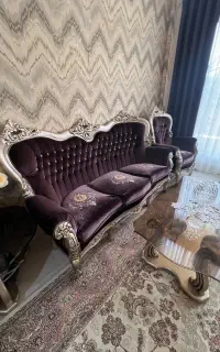 مبلمان استیل ۹ نفره در حد آکبند به همراه میز عسلی