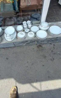 ۲ سرویس ظروف چینی و آرکوپال کاملا نو
