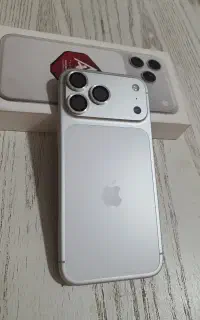 آیفون ۱۷ پرو مکس سفید